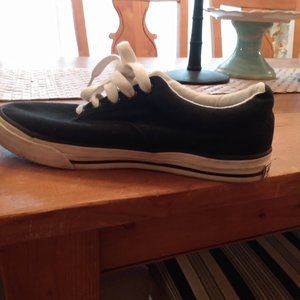 All canvas Converse skate shoes Black unisex size US 5